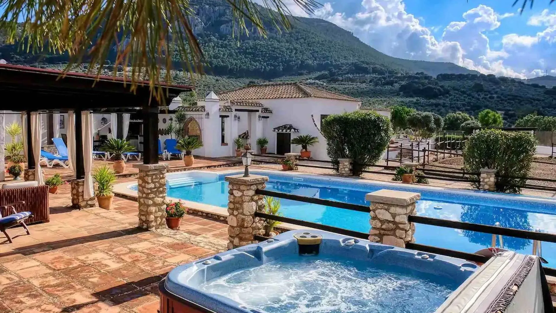 Villa Alter Real, Luxury Holiday Retreat Villanueva del Trabuco Spanien